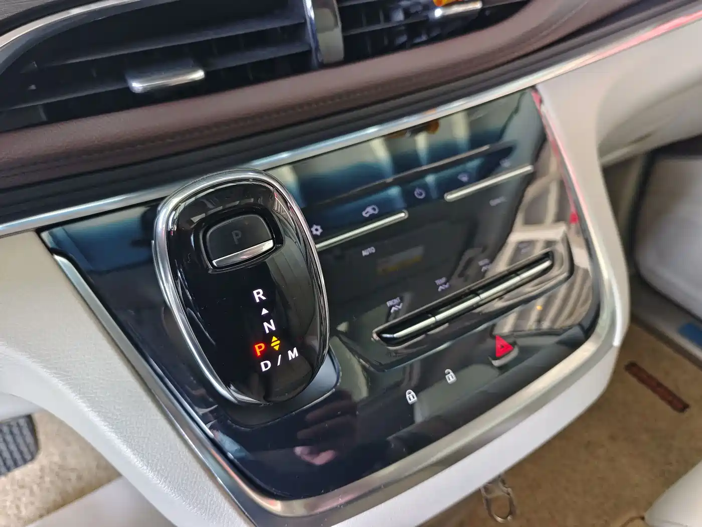 Buick GL8 2020 Model Land Business Class 652T Luxury фото 13