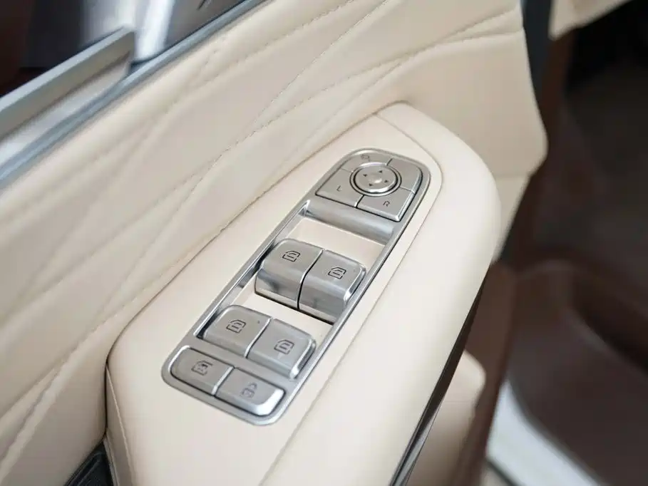 Besturn M9 2023 2023 Model 2.0T Supreme Edition