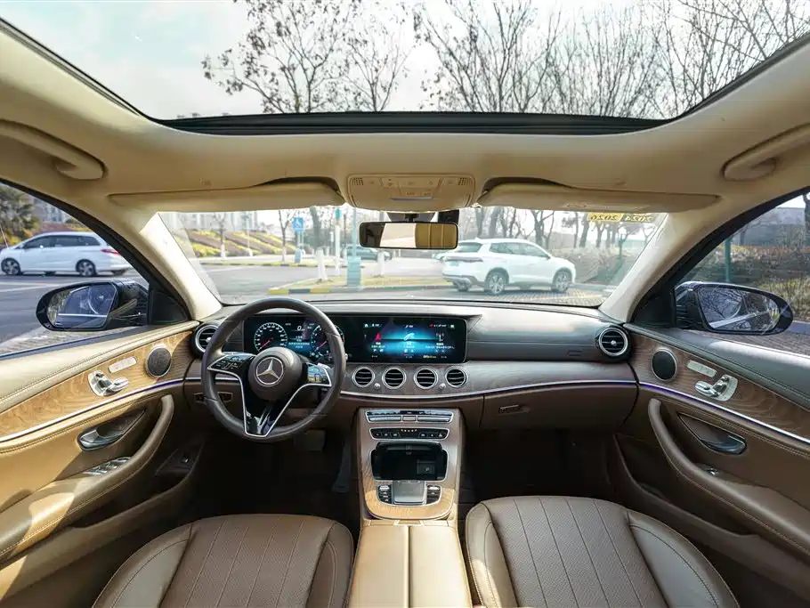 Mercedes-Benz E-Class 2023 E 300 L Fashion фото 10