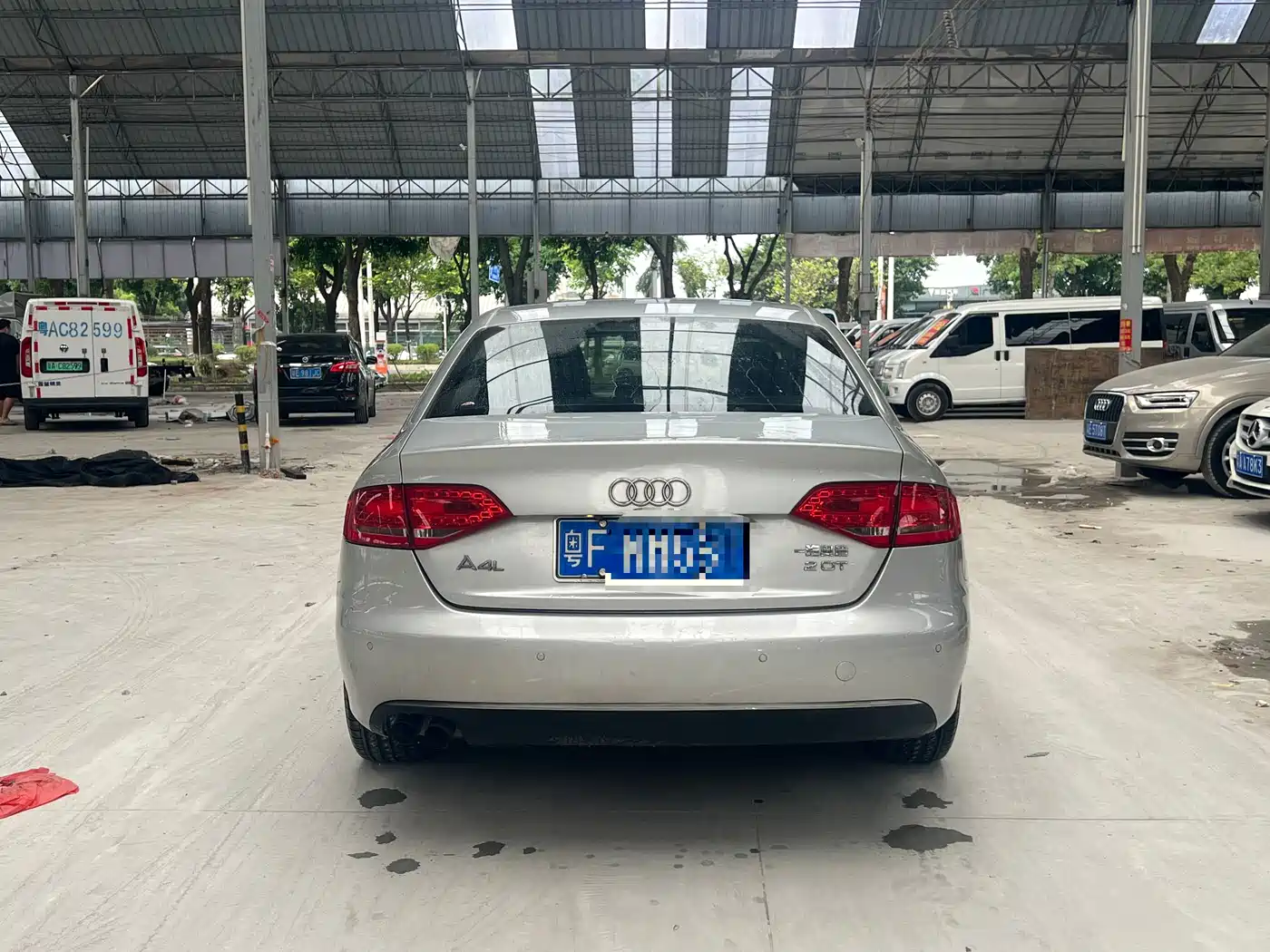 Фото 4 - Audi A4L