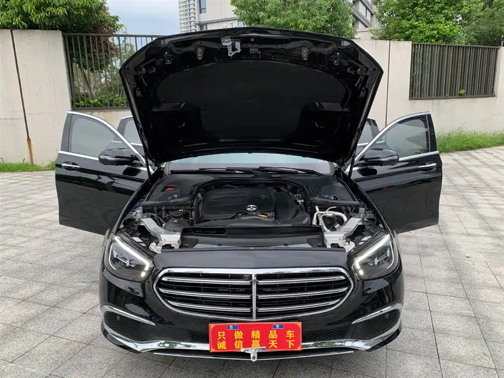 Mercedes-Benz E-Class 2023 E 300 L Fashion фото 15
