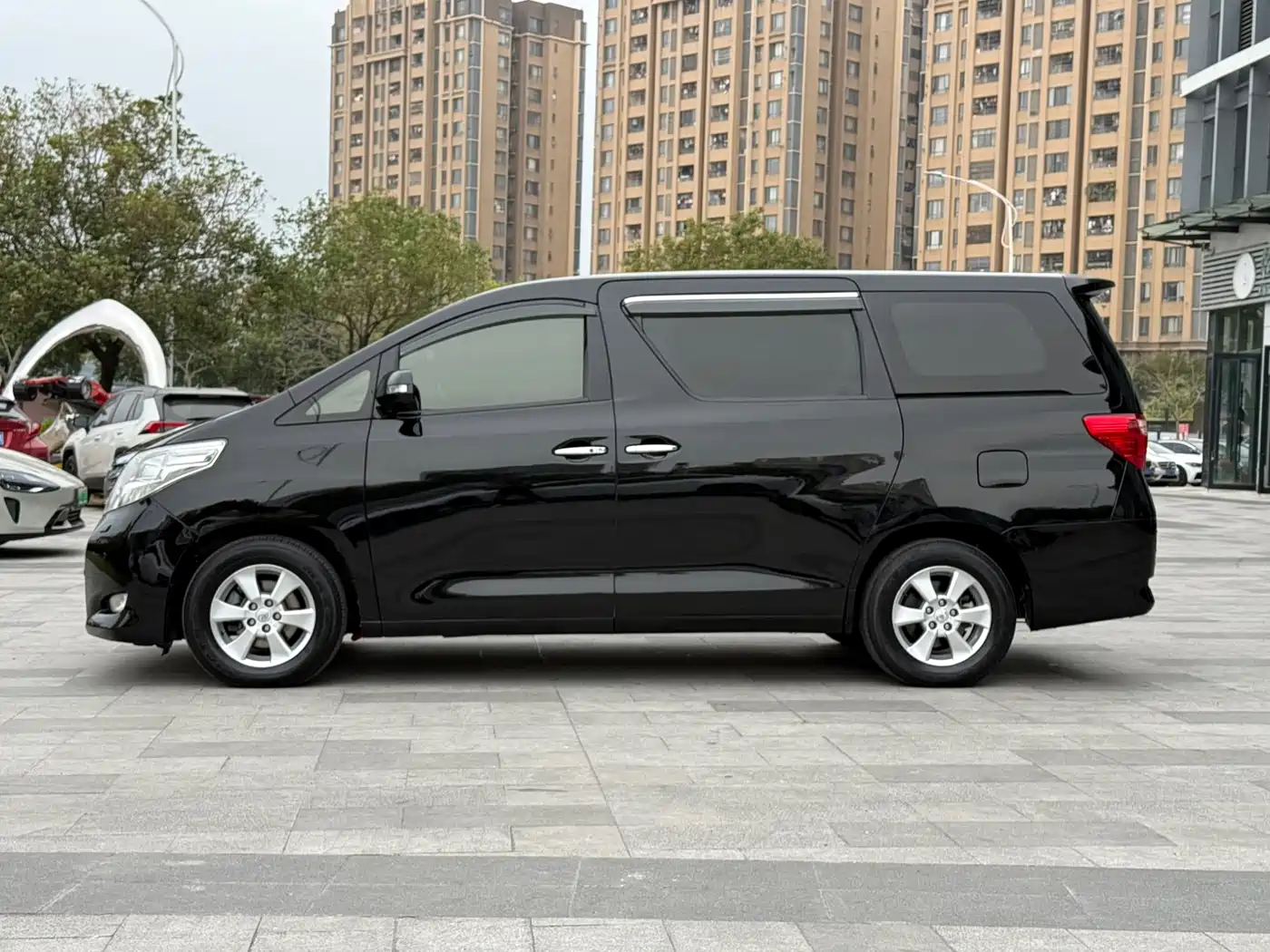 Toyota Alphard 2011 2011 3.5L Luxury Edition