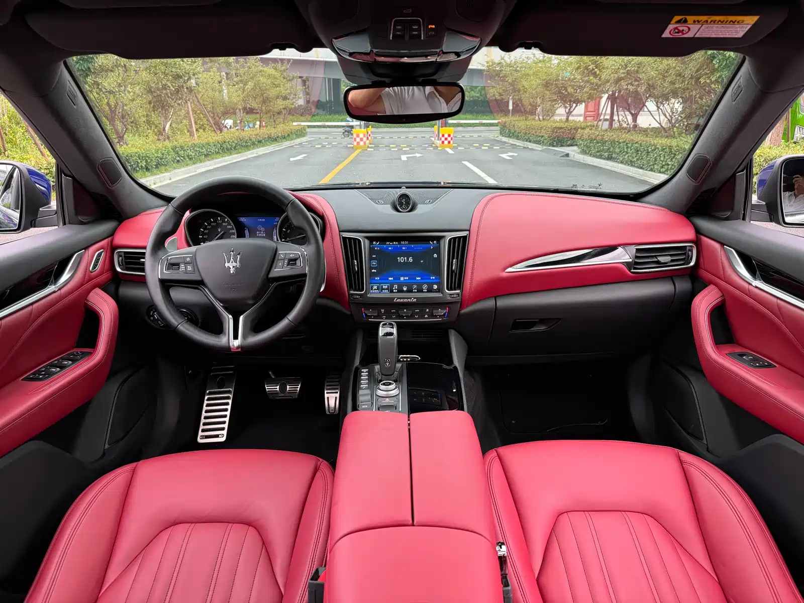 Photo 5 - Maserati Levante