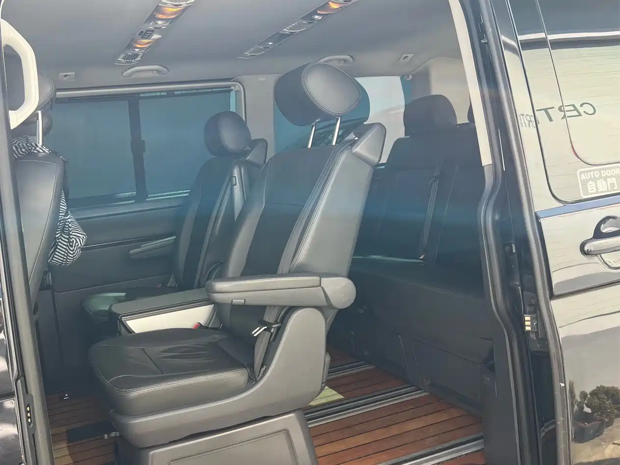 Volkswagen Multivan 2014 2012 2.0TSI 2WD Luxury Edition