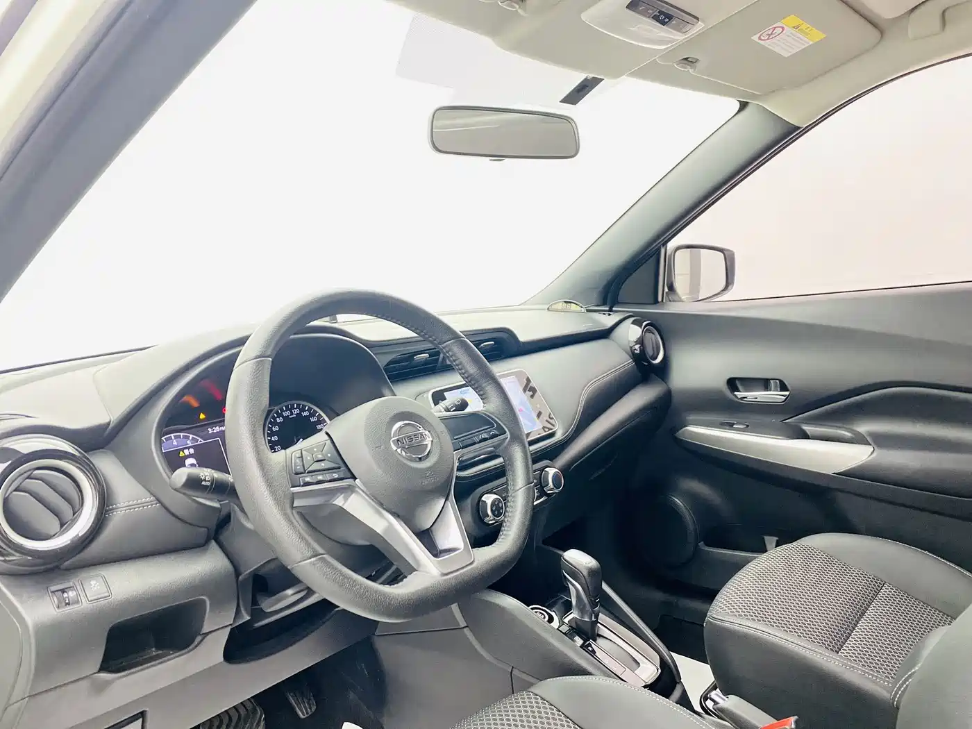 Nissan Kicks 2018 2018 1.5L CVT Smart Connect Luxury Edition