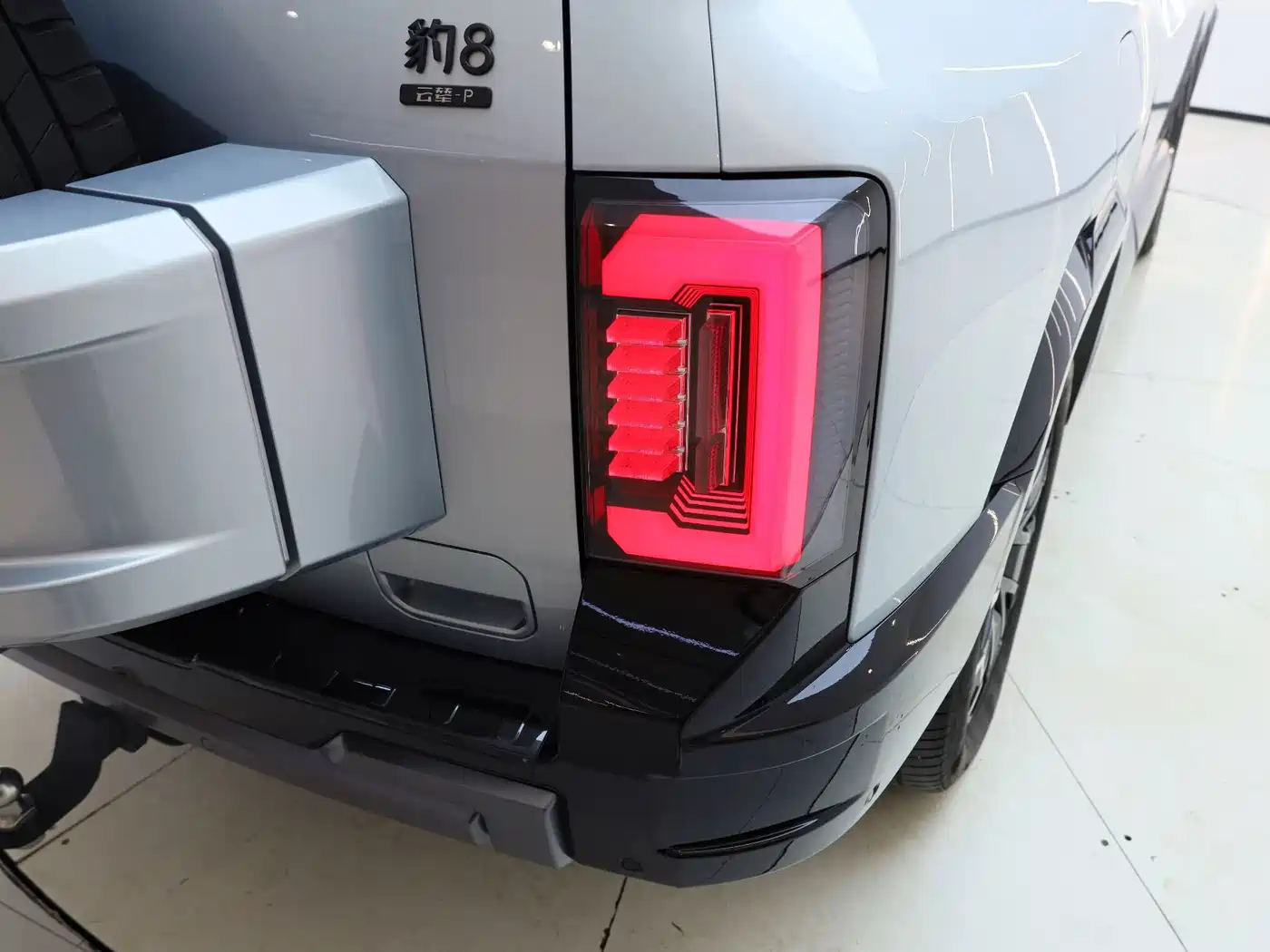 Fang Cheng Bao Leopard 8 2025 2025 Zhiyong Flagship 6-Seater