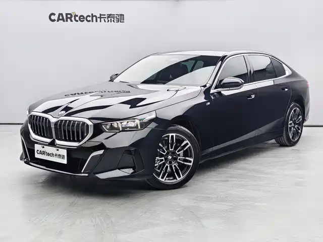 BMW 5 Series 2025