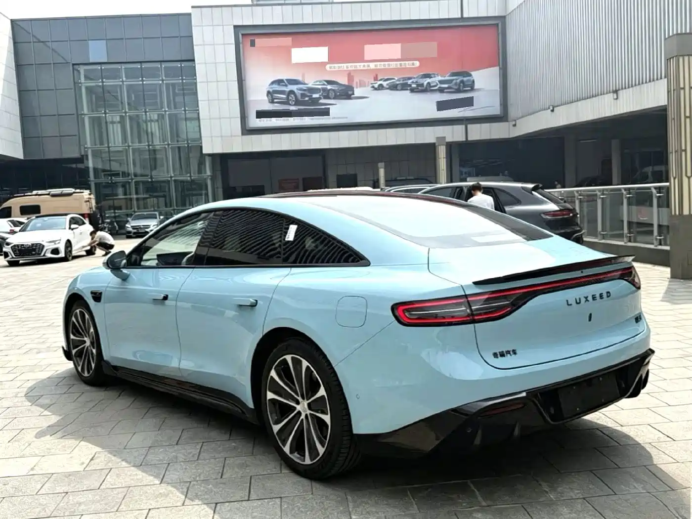 Фото 9 - Zhijie S7