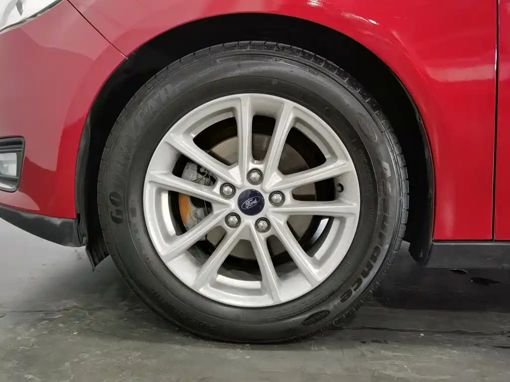 Photo 17 - Ford Focus