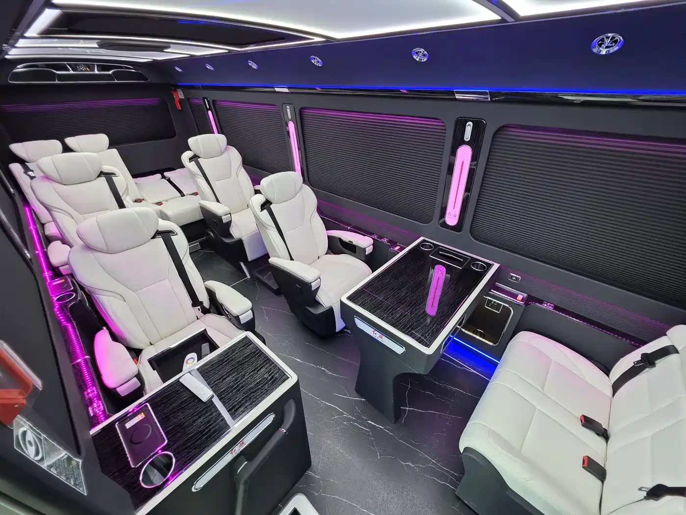 Hongqi Guoyue 2024 3.0T Flagship Edition 17-seater фото 13