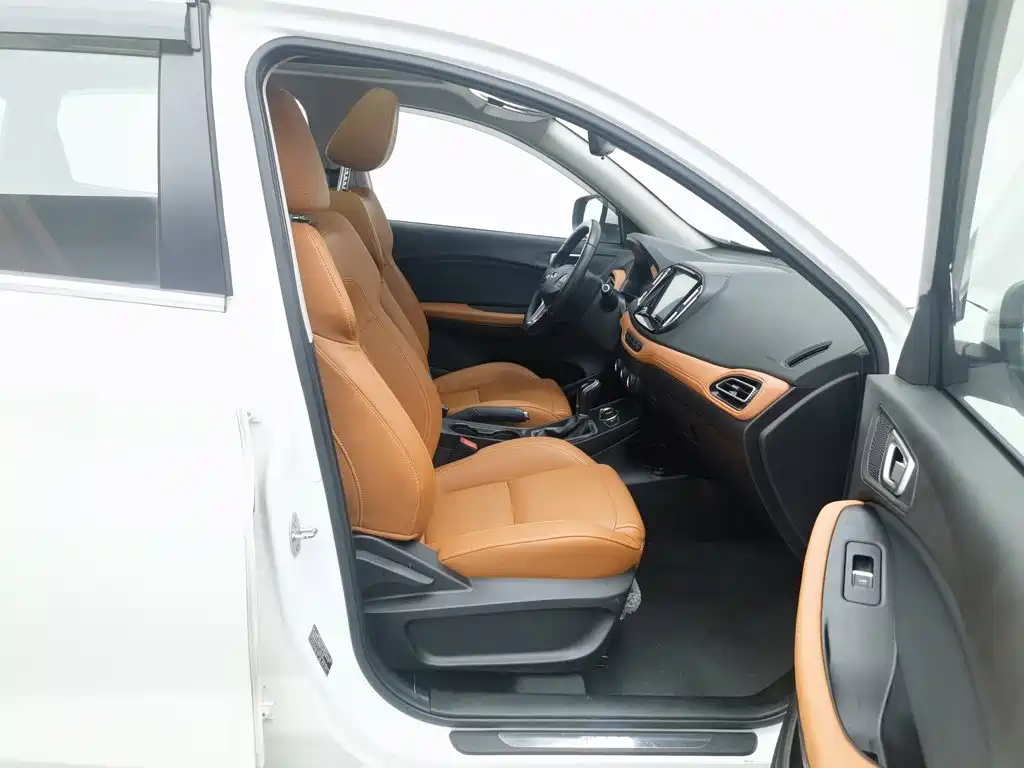 Фото 23 - Chery Tiggo 7