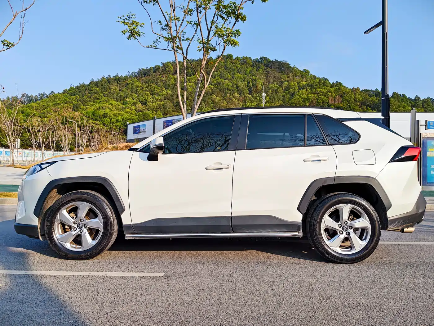 TOYOTA RAV4 RONGFANG