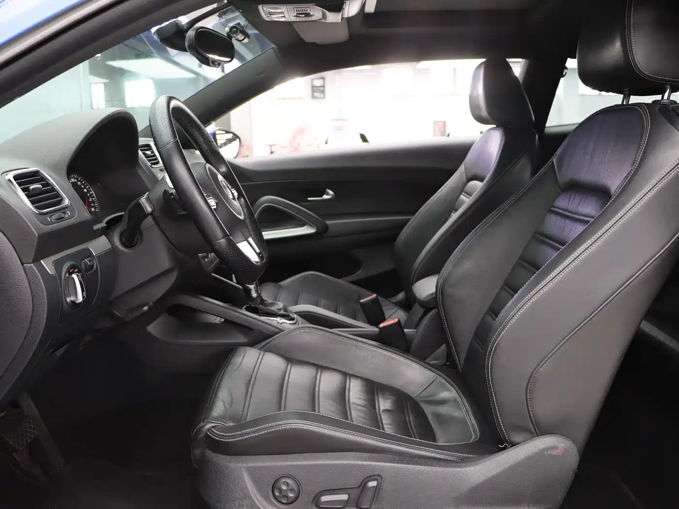 Volkswagen Scirocco 2013 2.0TSI Million Mile Edition фото 18