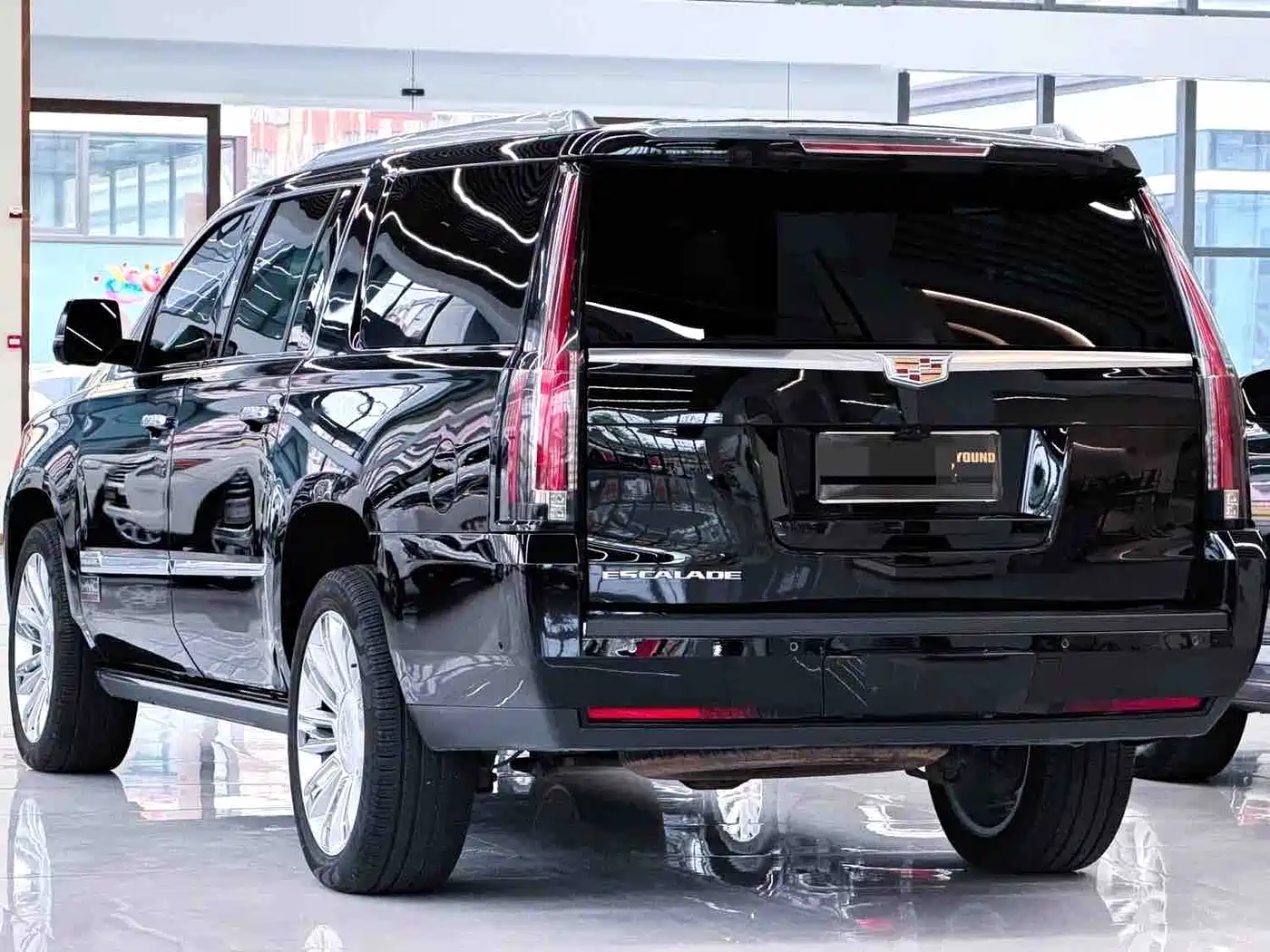 CADILLAC ESCALADE ESCALADE