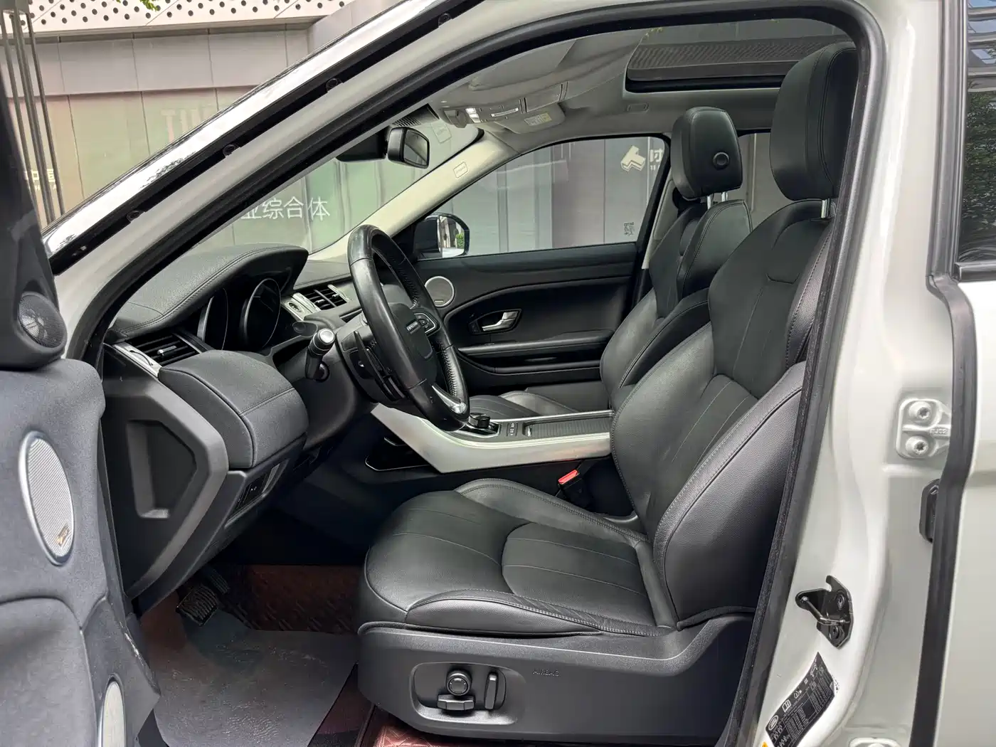 Land Rover Range Rover Evoque 2018 240PS SE Smart Edition фото 9
