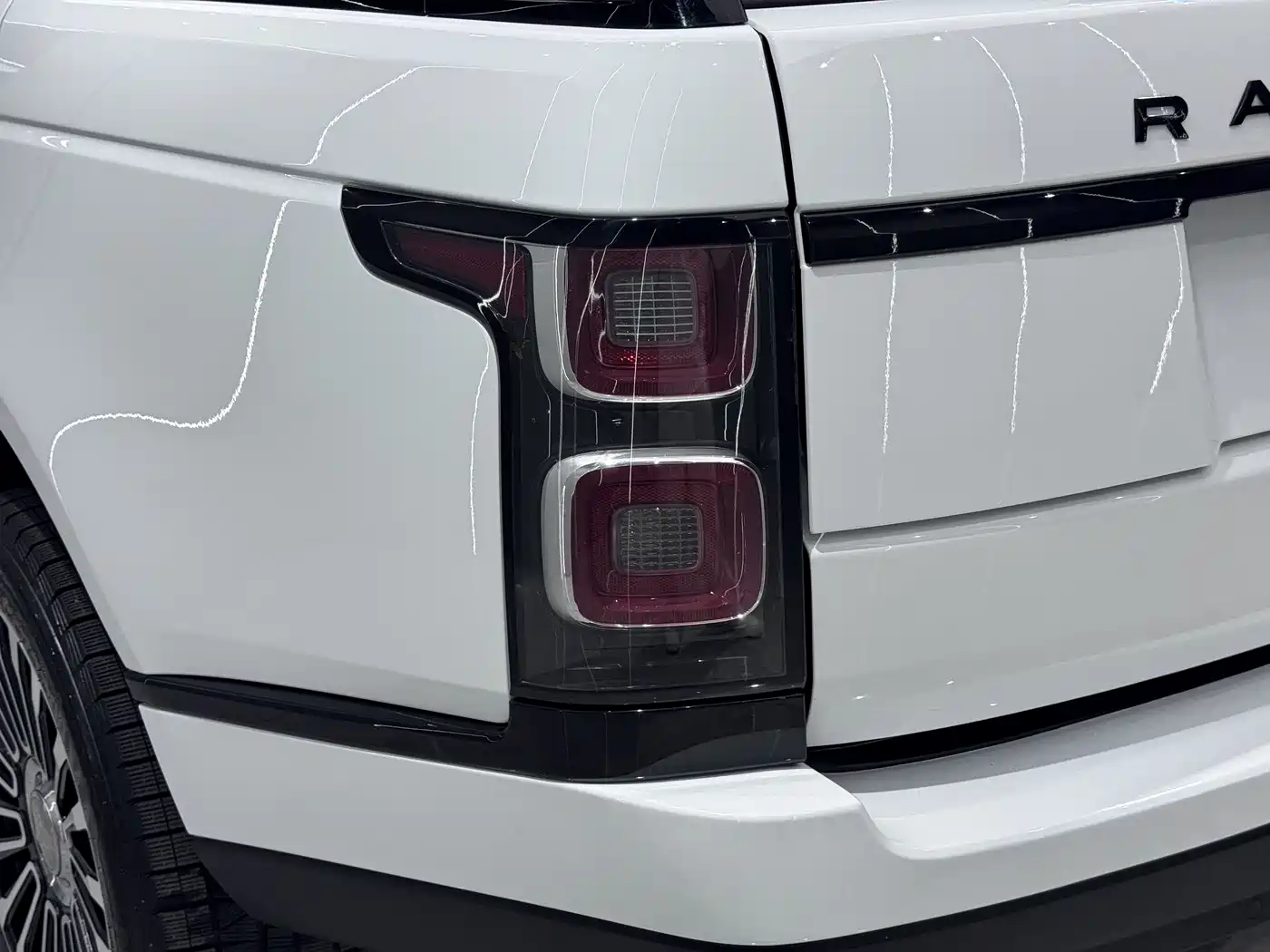 Land Rover Range Rover 2018 3.0 SC V6 Golden Age Edition фото 10