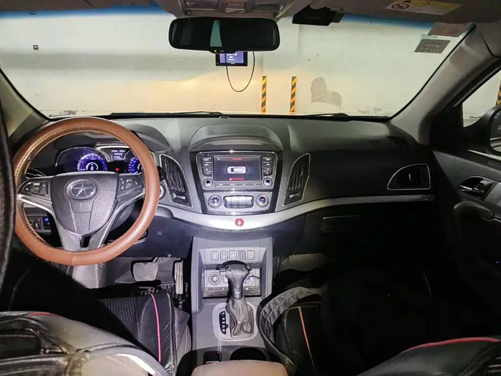 JAC Motors Refine S5 2015 2015 1.5T Automatic Luxury