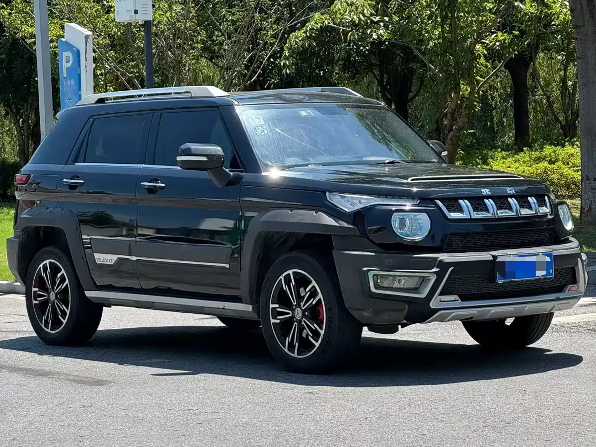 BAIC ORV Beijing Offroad BJ20 2017 2016 1.5T CVT Luxury