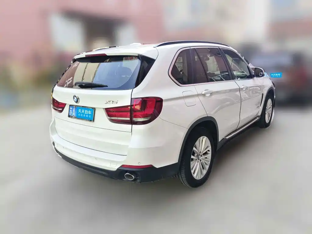 Photo 2 - BMW X5 (Import)