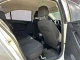 Photo 10 - Volkswagen Jetta