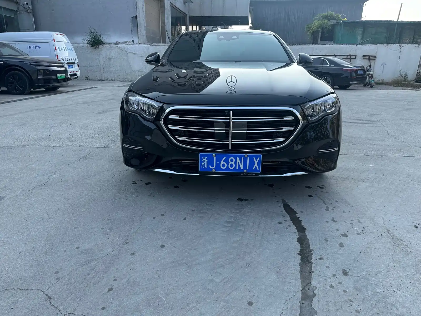 Фото 2 - Mercedes-Benz E-Class