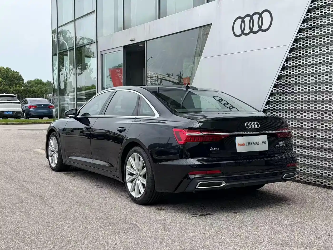 Фото 3 - Audi A6L