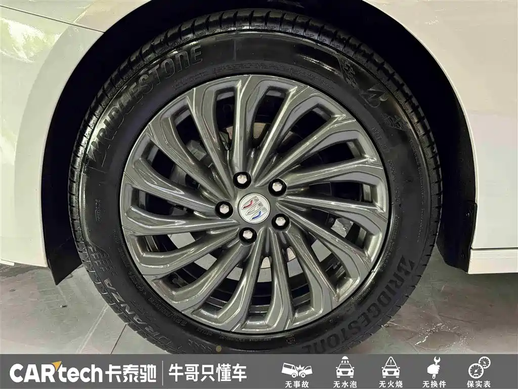 BUICK LACROSSE