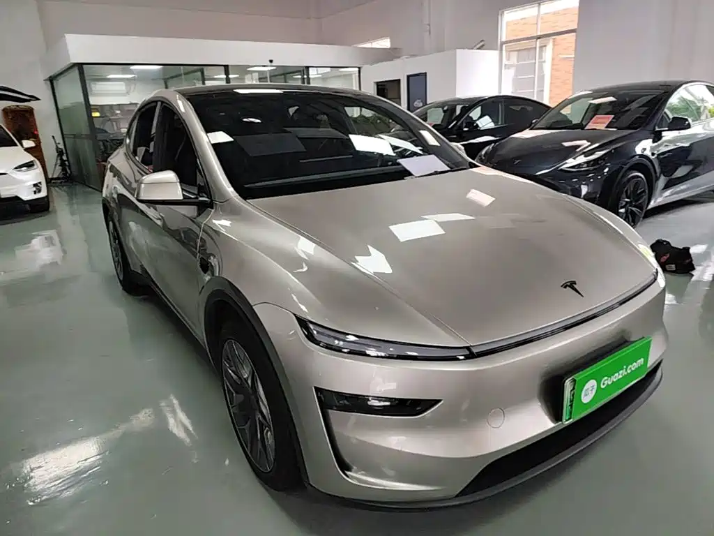 Tesla Model Y L 2025 2025 Facelift Long Range AWD