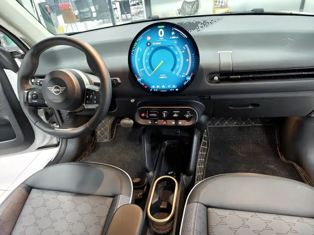 MINI Electric MINI COOPER 2025 2025 Model 456km COOPER E Classic