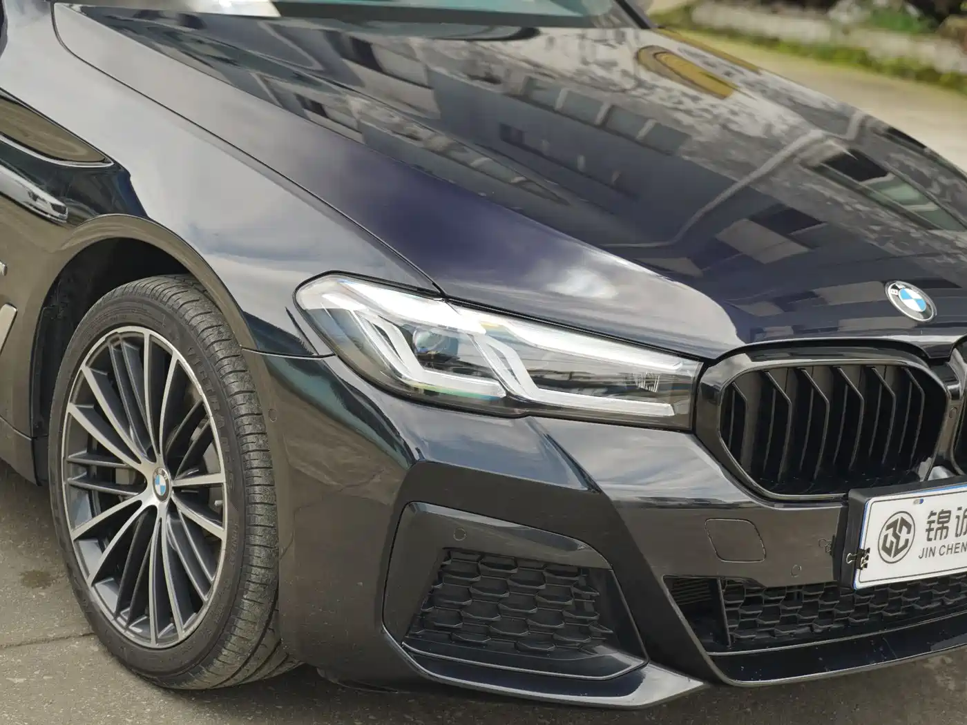 BMW 5 Series 2023 Facelift 530Li Leading M Sport Package фото 10