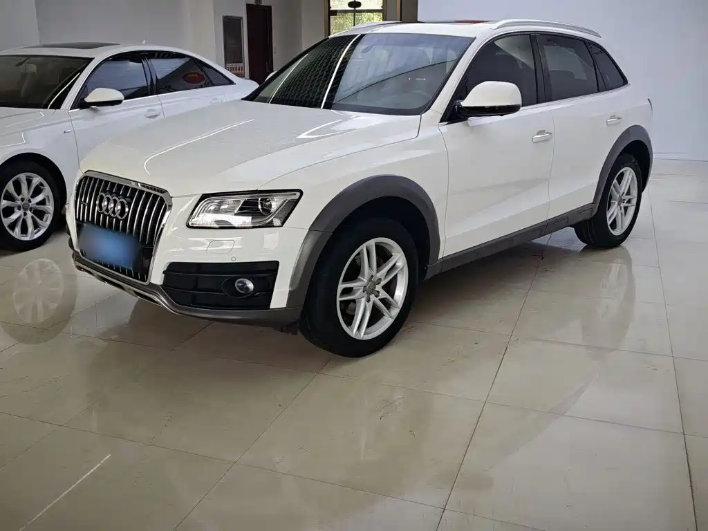 Audi Q5 2018 2017 Plus 40 TFSI Technology