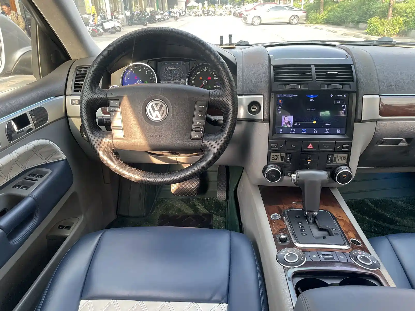Фото 10 - Volkswagen Touareg