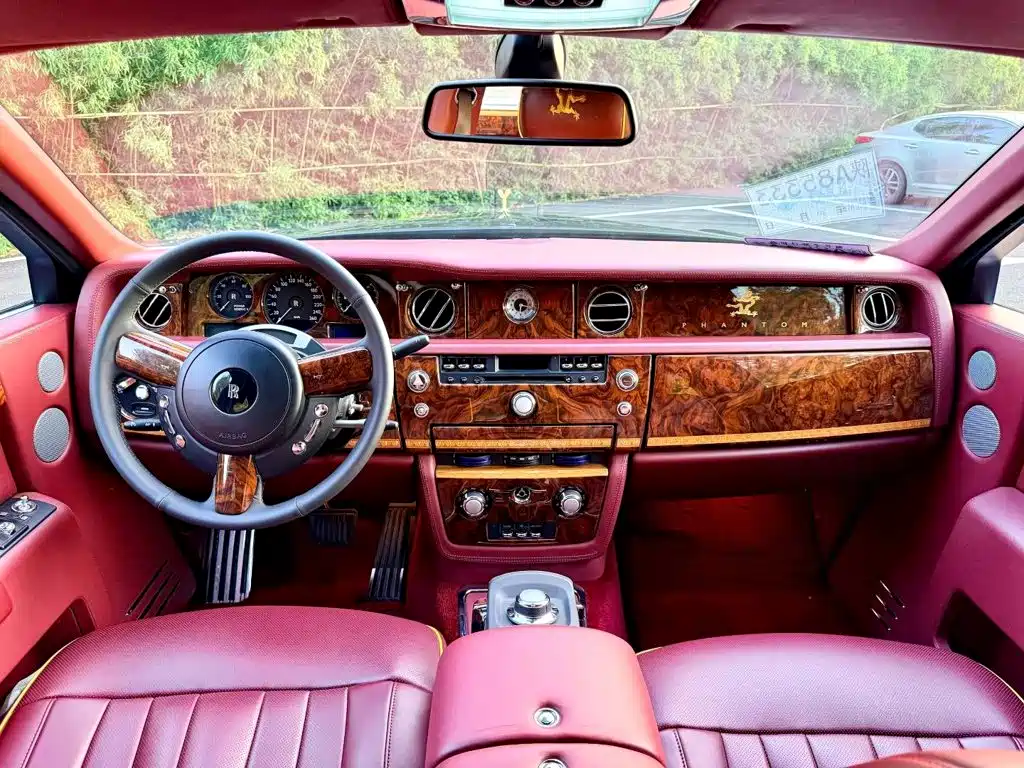 Rolls-Royce Phantom 2012 2013 6.7L Extended Wheelbase (EWB)
