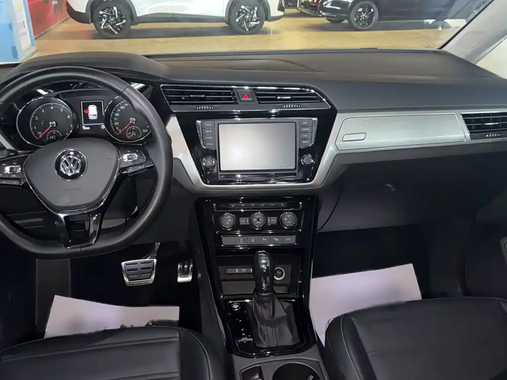 Volkswagen Touran 2019 2018 Touran L 280TSI DSG Frontier Luxury Edition 7-Seater China V