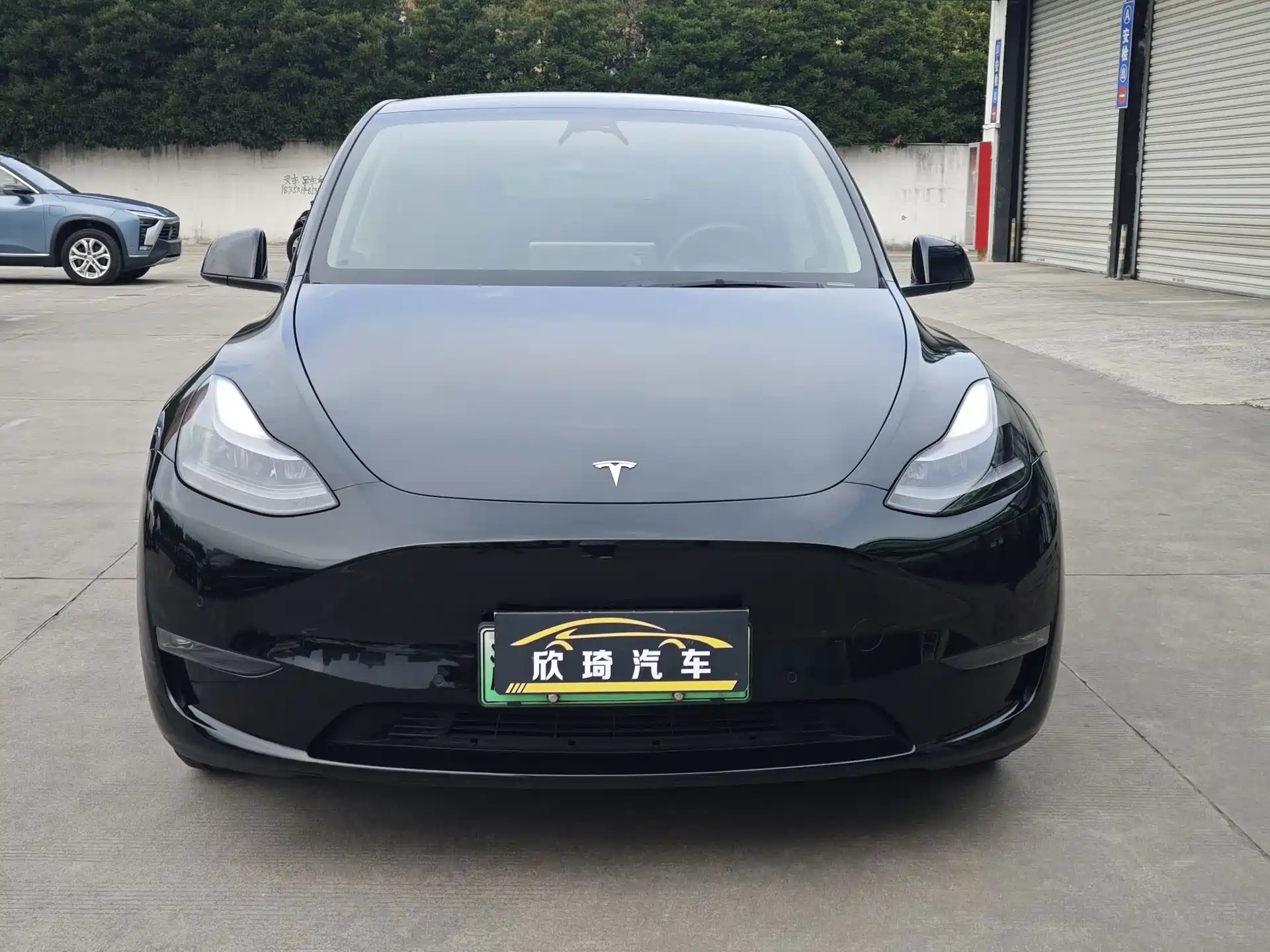 Photo 2 - Tesla Model Y