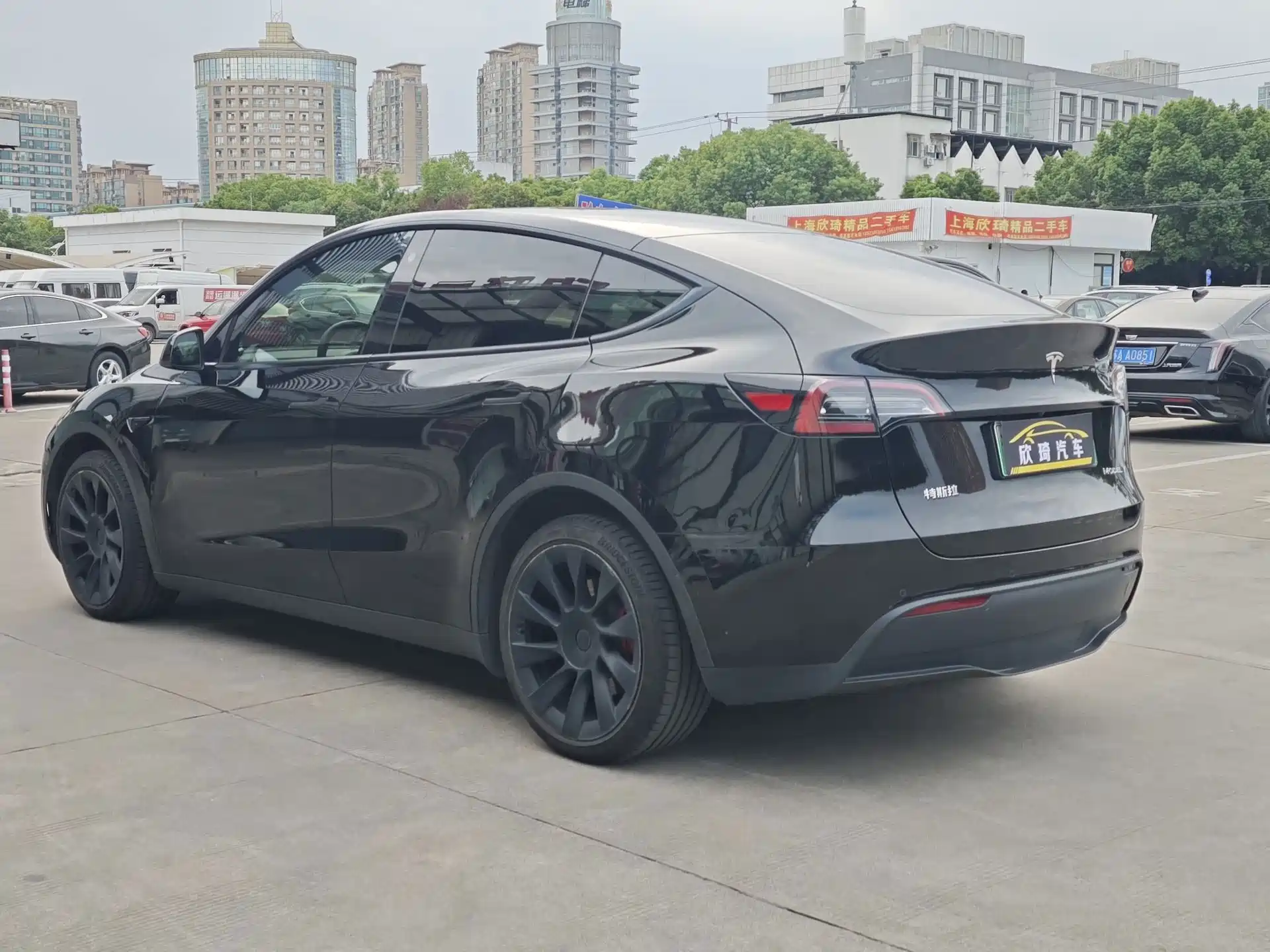 Photo 6 - Tesla Model Y