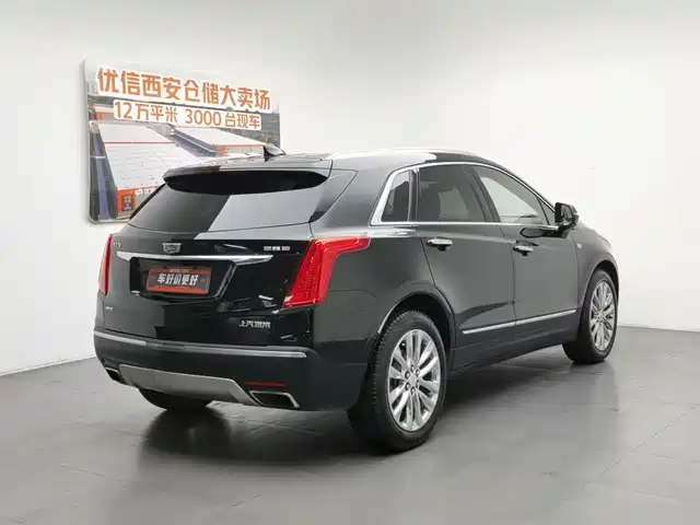 Cadillac XT5 2018 28E 4WD Platinum Edition — фото 2