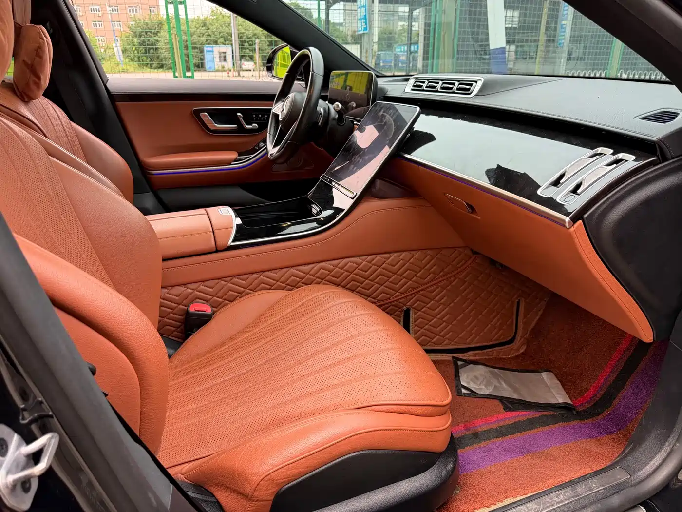 Фото 13 - Mercedes-Benz S-Class