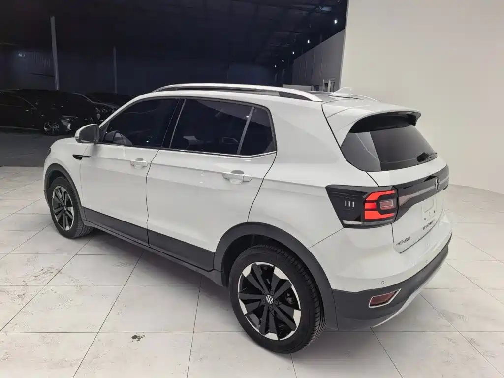 Volkswagen Tacqua 2022 2021 1.5L Automatic Smart Connect Edition