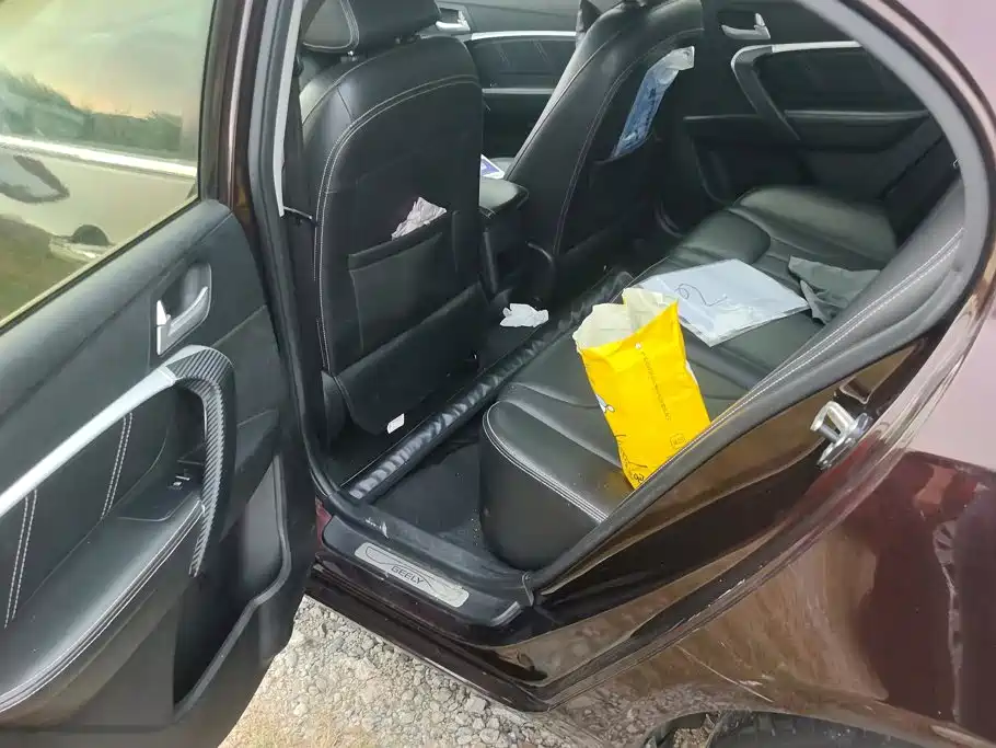 Geely Emgrand 2016 2016 Sedan 1.5L Manual Up Version