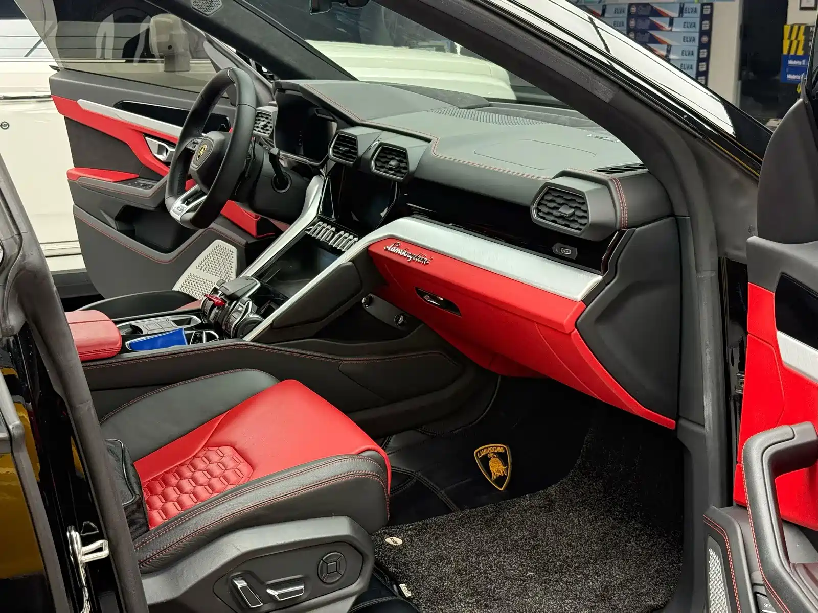 Фото 6 - Lamborghini Urus