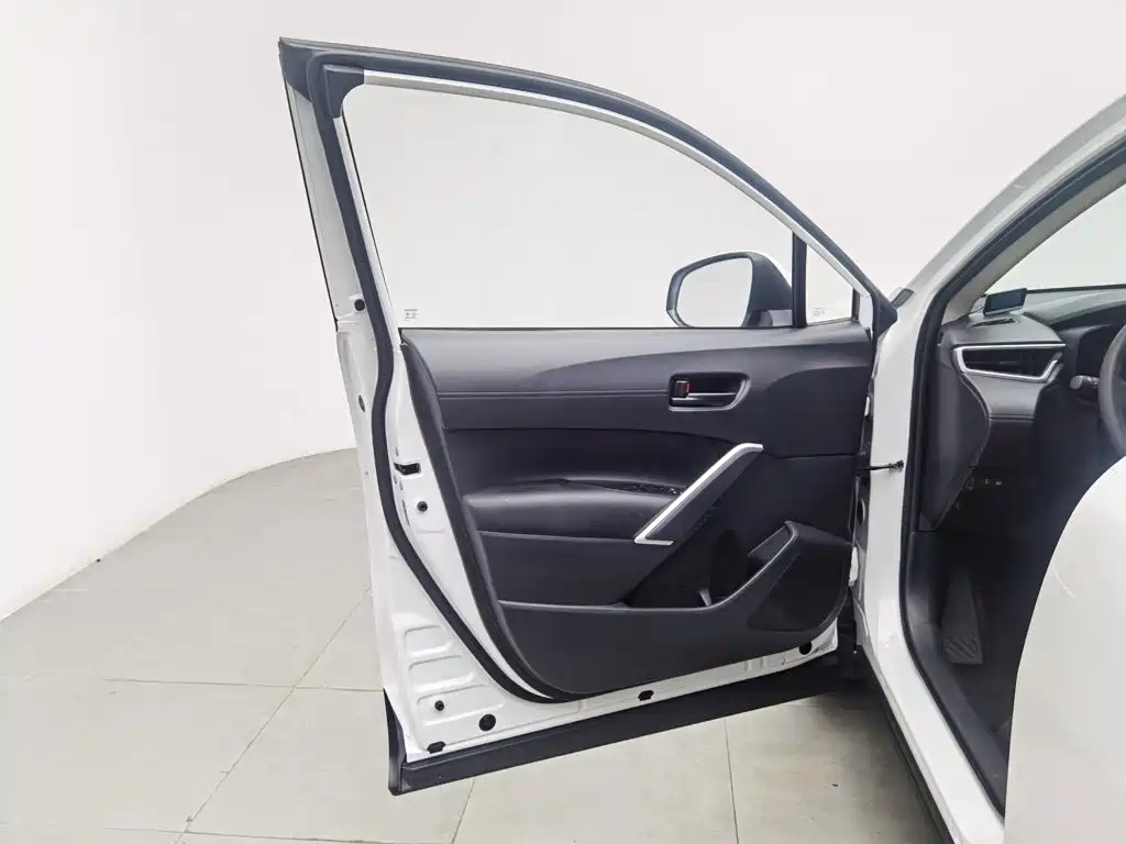 Toyota Corolla Cross, миниатюра 8