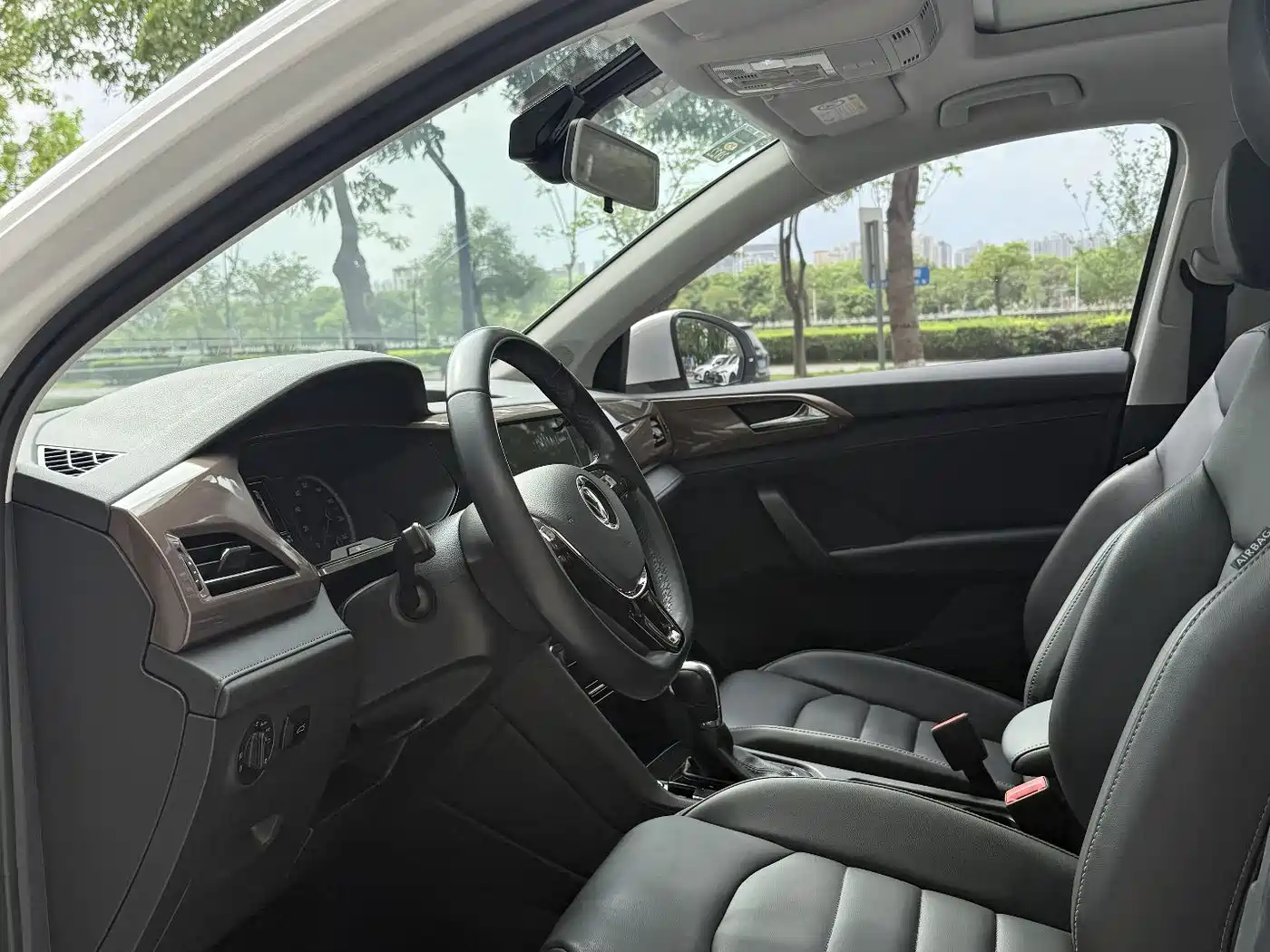 Volkswagen Tharu 2021 Model 280TSI 2WD Comfort Edition фото 4