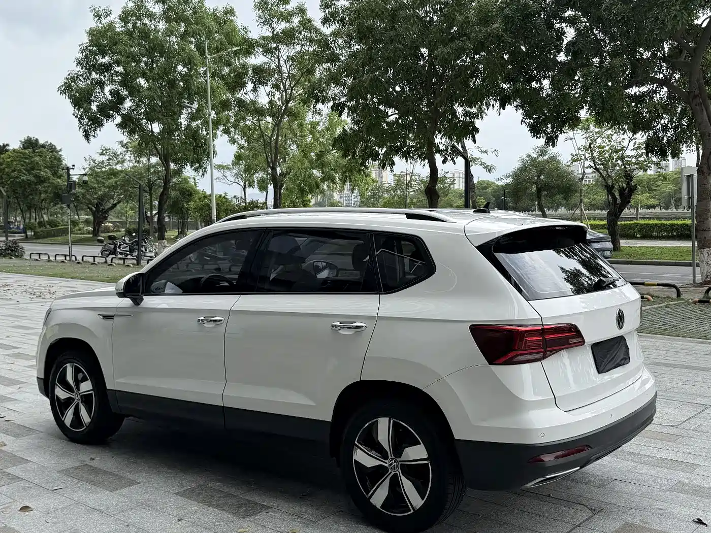Volkswagen Tharu 2021 Model 280TSI 2WD Comfort Edition фото 9