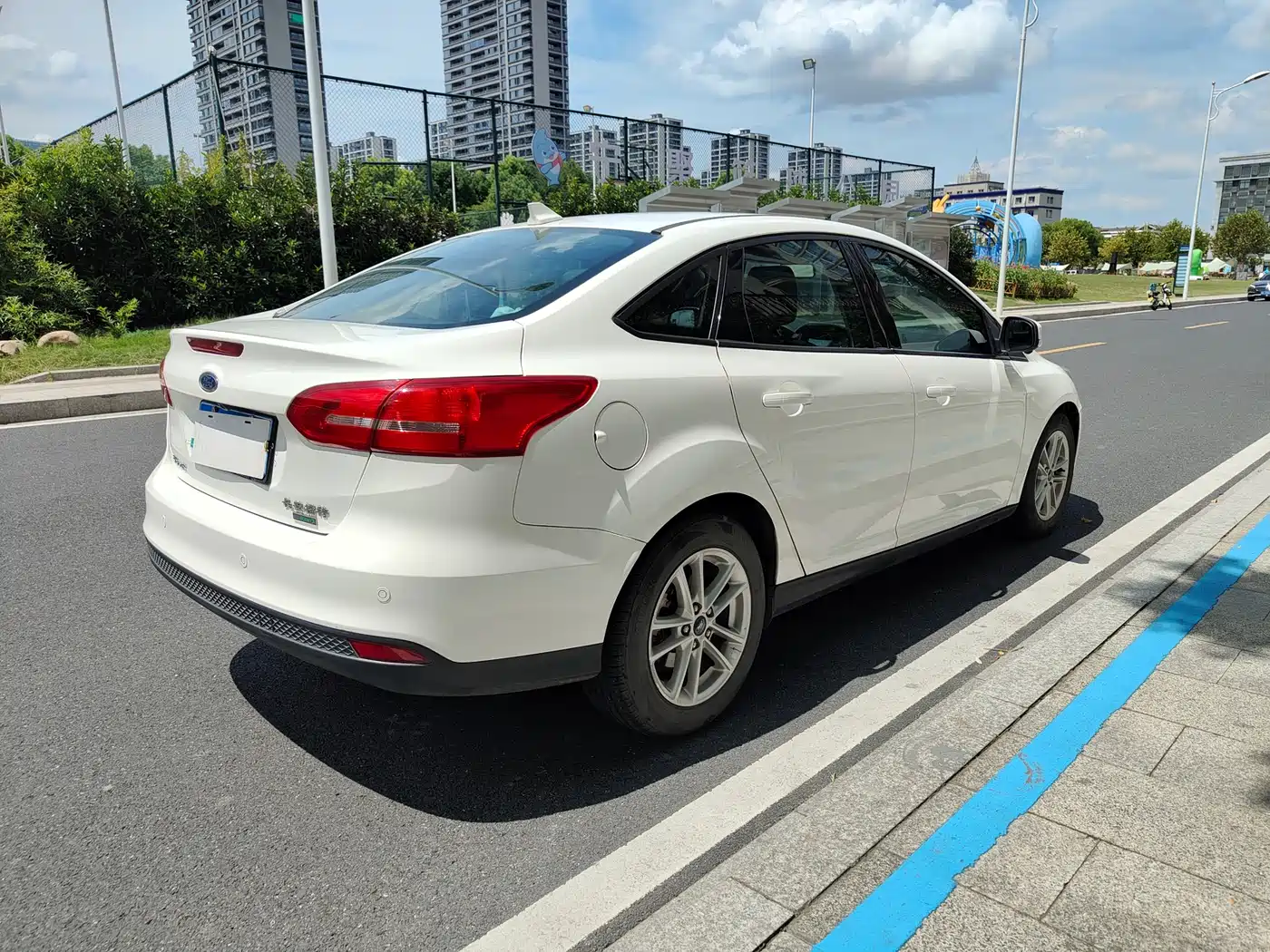 Фото 4 - Ford Focus