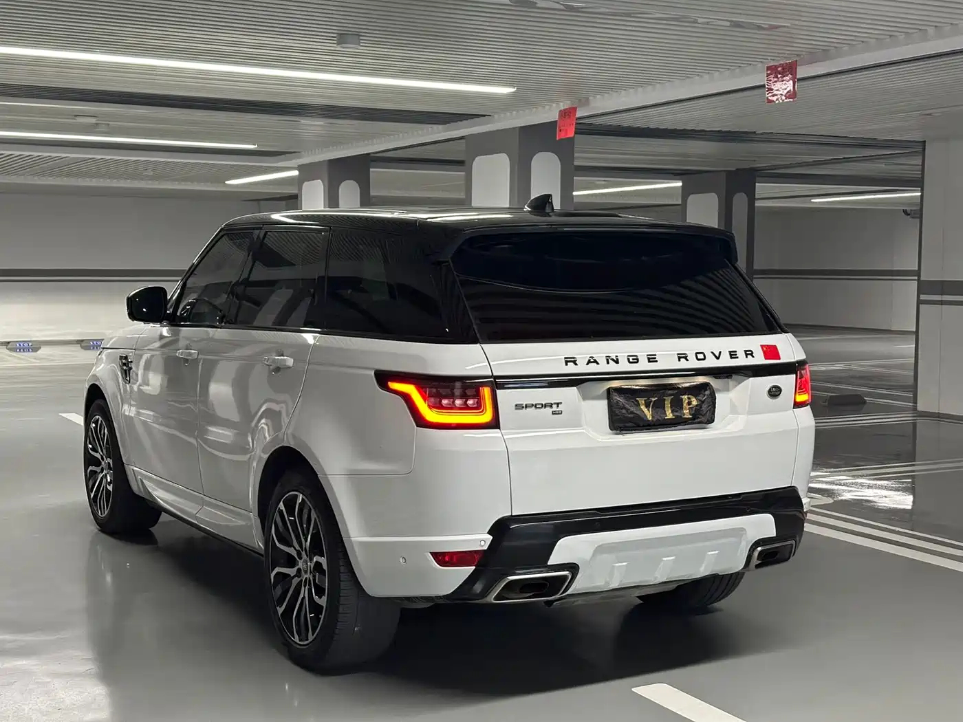 Land Rover Range Rover Sport 2021 3.0 L6 Gloss Black Edition фото 27
