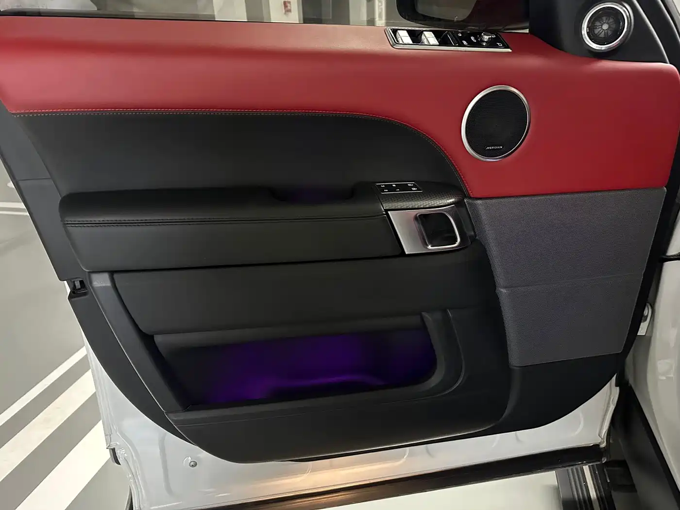 Land Rover Range Rover Sport 2021 3.0 L6 Gloss Black Edition фото 5