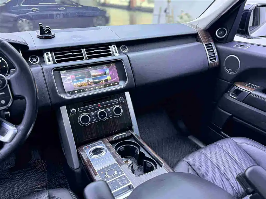 Land Rover Range Rover 2017 3.0 SC V6 Vogue LWB (Long Wheelbase) фото 12