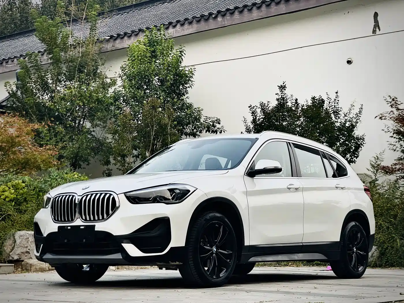 Photo 1 - BMW X1