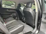 Photo 17 - Hongqi E-QM5